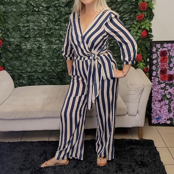 Speechless Pants - Women's Dressy Pants and Top Multicolored various sizes elastic sleeves wide leg